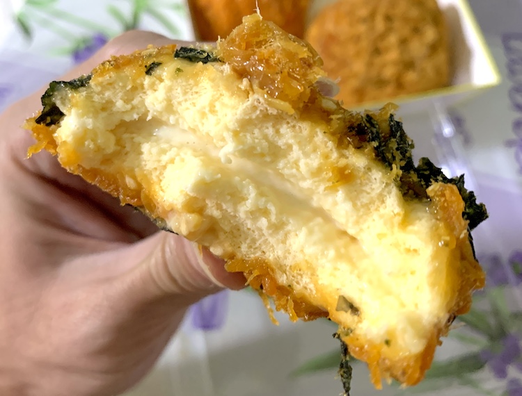 Bei's Pastry (鲍小贝): Cut-open view of a Seaweed Meat Floss Xiaobei