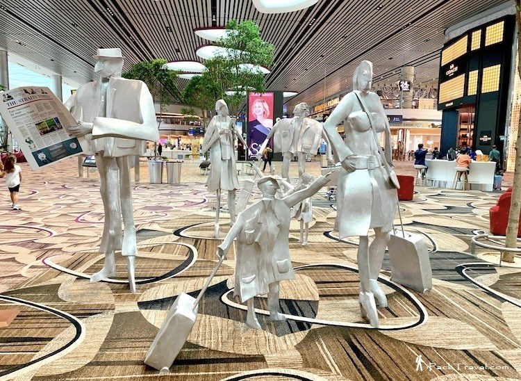 Steel artworks in Changi Terminal 4
