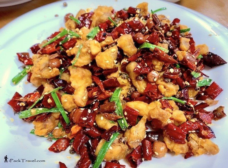 Dong Bei Cai Guan (东北菜馆): Spicy Chicken (辣子鸡)