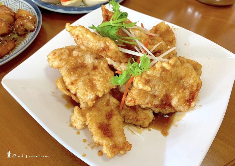 Dong Bei Cai Guan (东北菜馆): Sweet & Sour Pork (锅包肉)