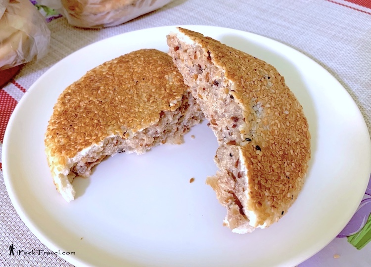 Eng Hin Hokchew Biscuits Factory (永兴福州饼面厂): Big Hokchew biscuit