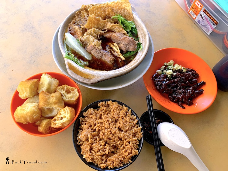 Jia Jia Bak Kuet Teh (家家肉骨茶): A bak kut teh full set