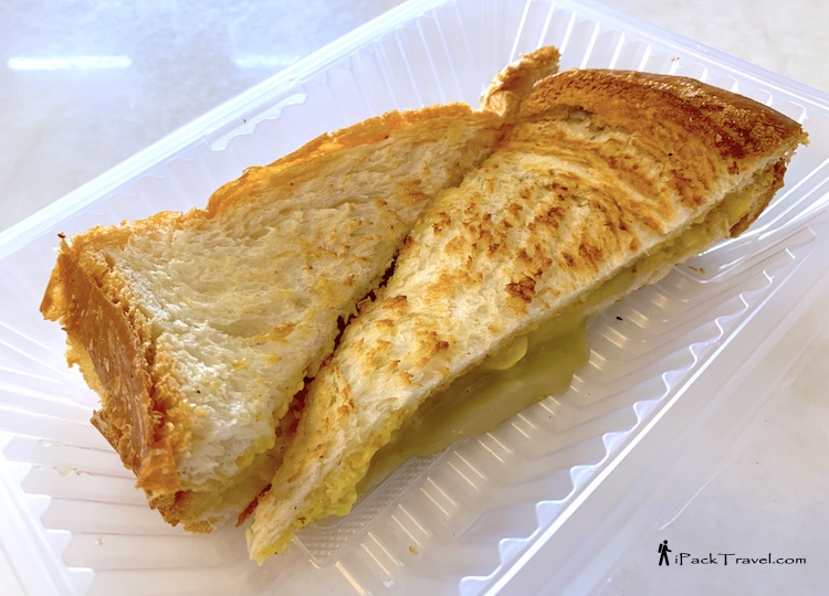 Maxims Snack Shoppe (大胡子面包小食): Charcoal-grilled kaya-butter toasts