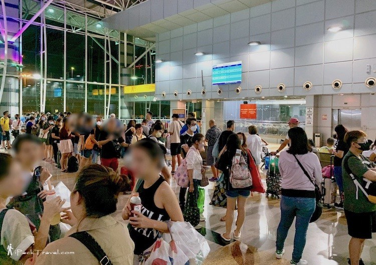 Shuttle Tebrau to SG: Queue at JB Sentral  