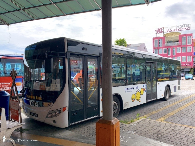 Singapore-Johor Bus: CW4 at Pontian Bus Terminal