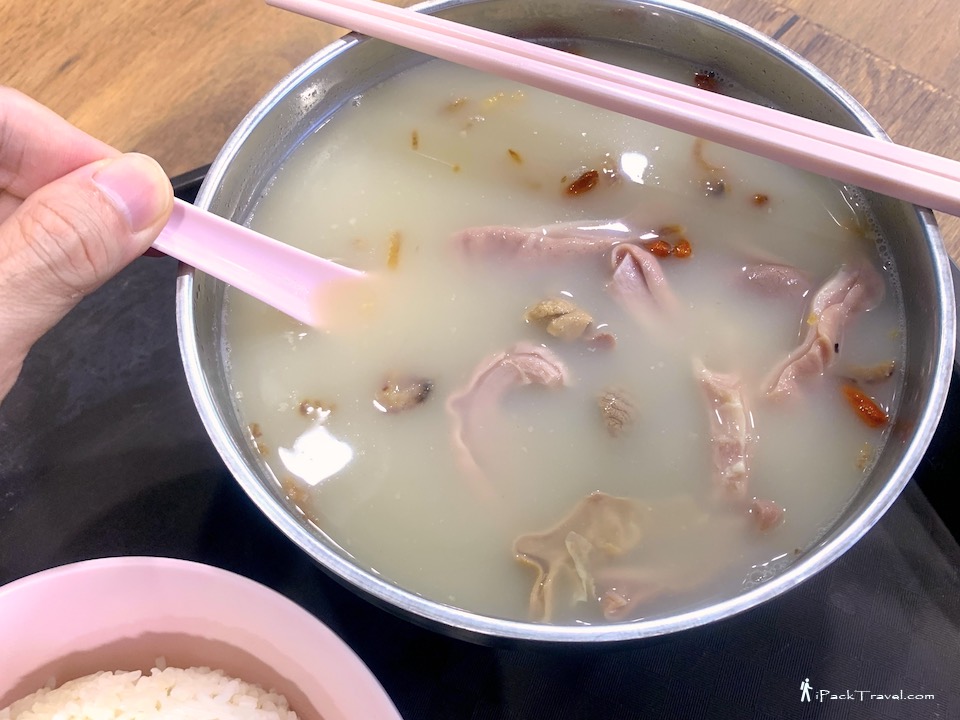Jing Xin Yuan Economic Bee Hoon & Herbal Soup (净心园经济米粉.老火煲汤): White Pepper Pig Stomach Soup (白胡椒猪肚汤)