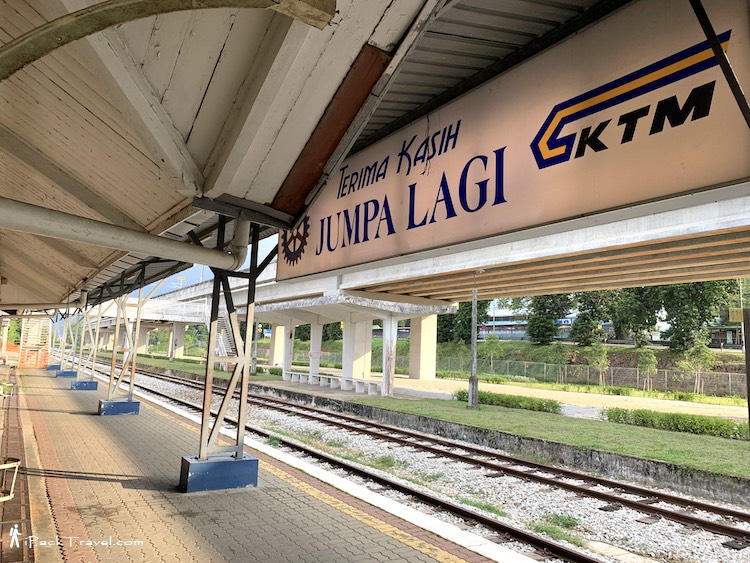 Old Kluang Train Station: Old train platform