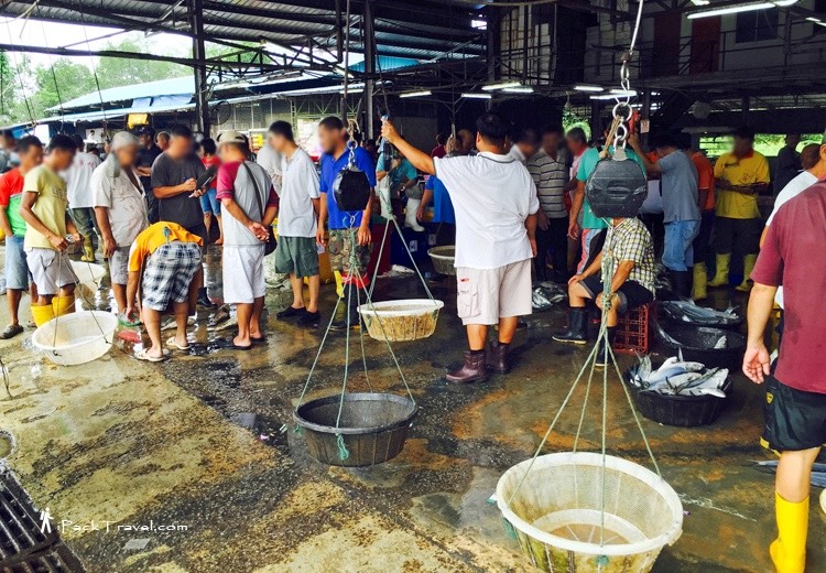 Pontian Fish Market: Bidding for seafood