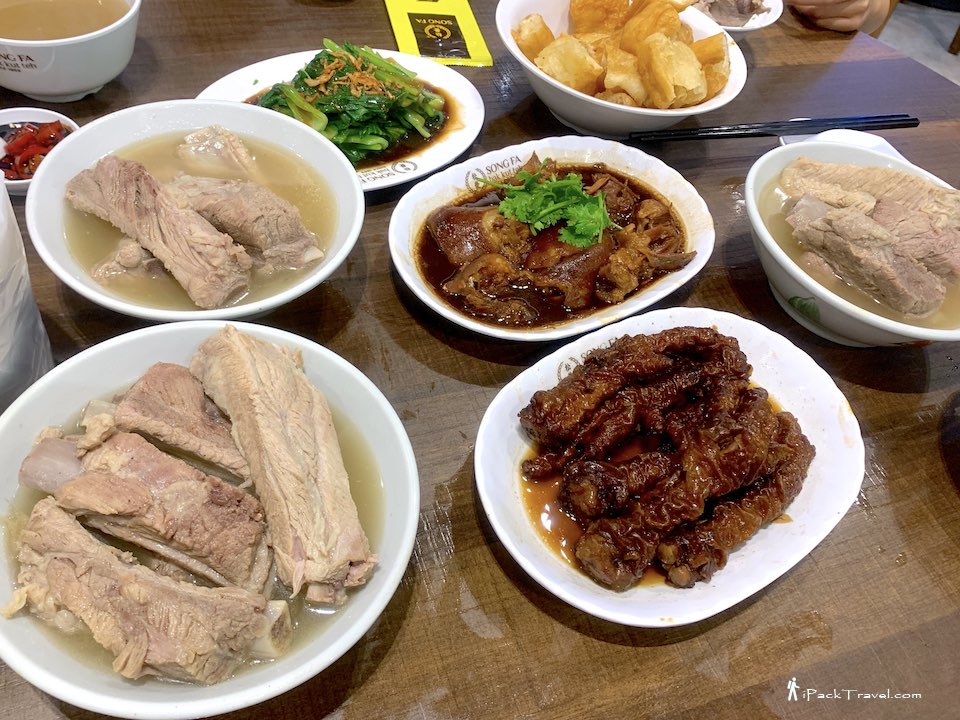 Song Fa Bak Kut Teh (松发肉骨茶): Bak Kut Teh with Braised Pig's Trotter and Braised Chicken Feet